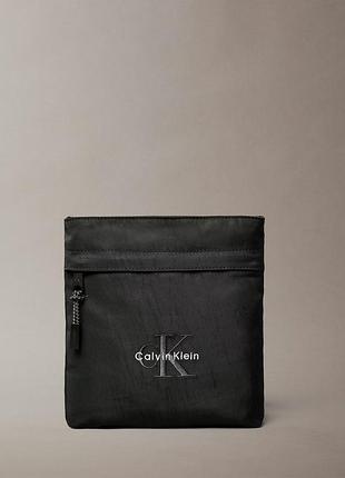 Сумка через плечо calvin klein с логотипом