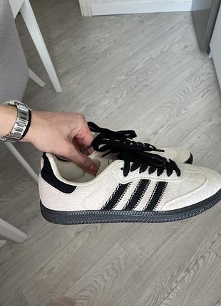Жіночі кросівки adidas samba og у спеціальному виконанні «pony hair»