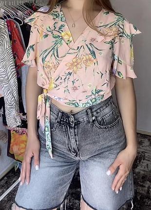 River island вкорочена квіткова блуза на запах блузка топ топик в квіти