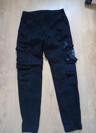 Чорні джинси джогери