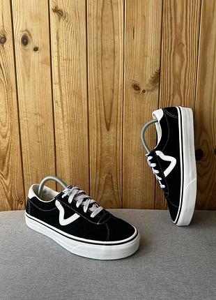 Чорно білі класичні кеди взуття кросівки vans old skool