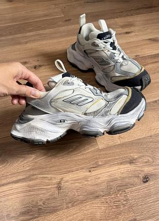 Кроссівки  в стилі balenciaga