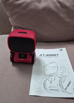 Интерактивный робот at-robot.