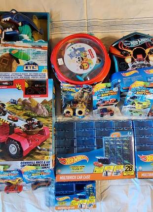 Наборы игрушек hot wheels машинки, боксы, ячойки для хранения.
