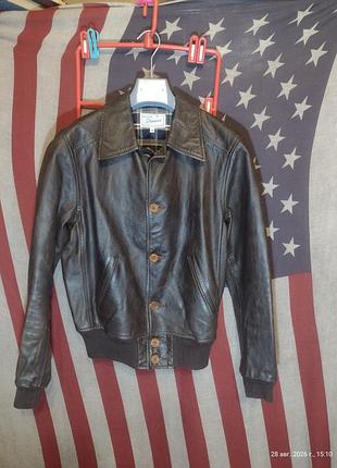 Кожаная куртка харрингтон levis