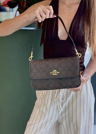 Жіноча сумочка coach brynn flap crossbody in signature з брендовим пакуванням