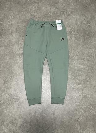 Оригінальні штани nike tech fleece kids розмір xl ( дорослий xs-s ) на зріст 158-170 см