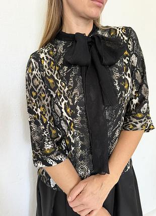 Шовкова блузка rinachimento
