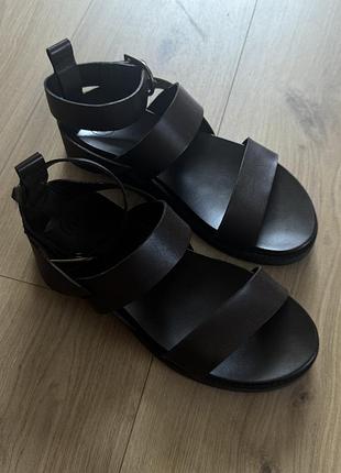 Босоніжки massimo dutti 39