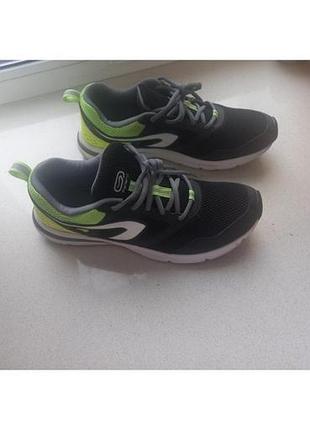 Кроссовки decathlon 44.