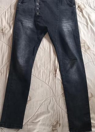 Супер стильные джинсы с низкой матней. le. collection.