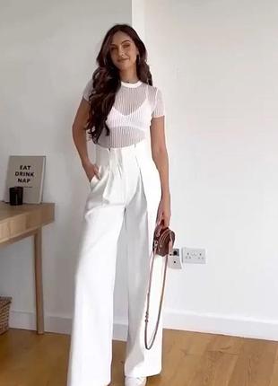 Красива біла напівпрозора футболка в рубчик  zara 
🌷🌷🌷🌷🌷🌷🌷🌷