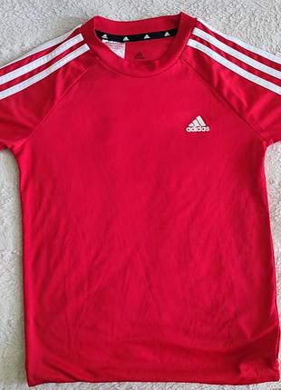 Футболка хлопчика adidas 140. орігінал