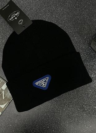 Шапка prada