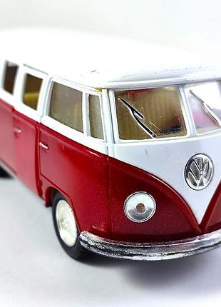 Микроавтобус volkswagen classical bus 1962 года (кузов t1) от известного бренда kinsmart.