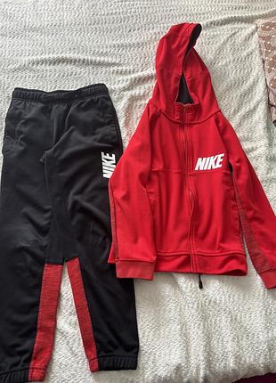Спортивний костюм nike