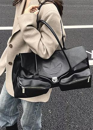 Стильна містка сумка на плече