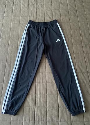 Штани спортивні adidas, розмір s
