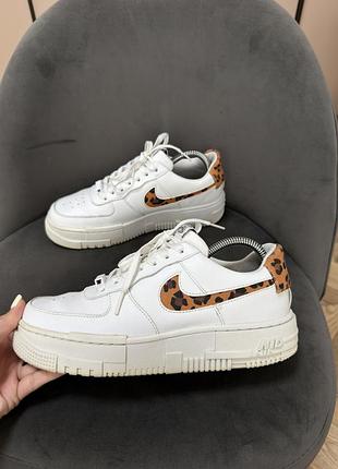 Кросівки жіночі, nike air force 1 (розмір 40) оригінал