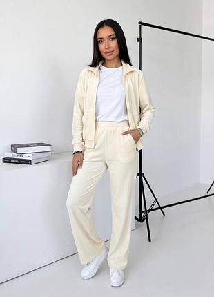 Женский брючный велюровый прогулочный костюм