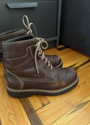 Navyboot якісні швейцарські преміальні зимові ботінки з тісненням як потертості, wrangler aviator dark brown.