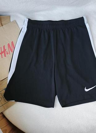 Шорты на мальчика nike рост 158-170 возраст 13 - 15лет