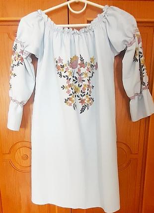 Платье вышивка