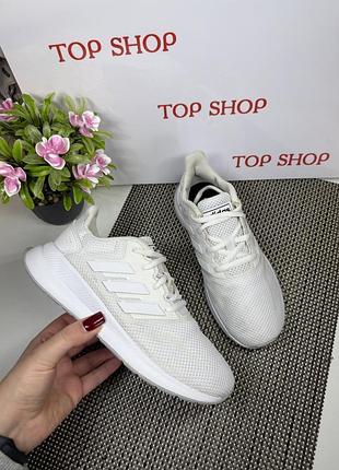 Оригинальные кроссовки adidas