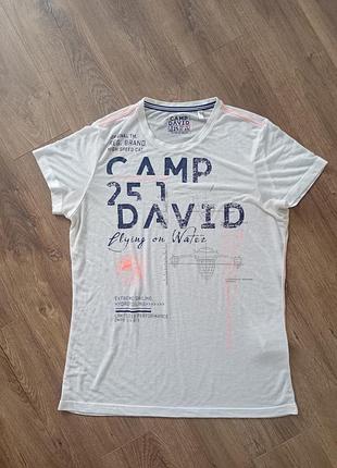 Брендова футболка camp david.