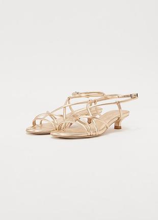Фірмові шкіряні босоніжки на підборах kennel + schmenger rachel - ankle cuff sandals