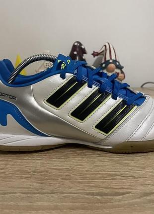 Футзалки adidas predator