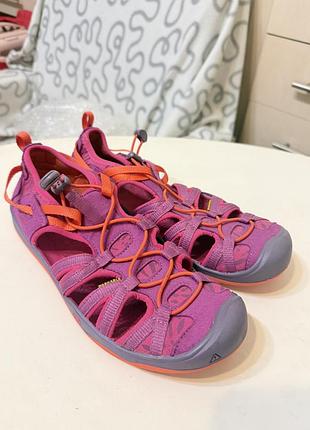 Трекінгові черевики keen
