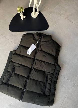 Новинка❗️❗️❗️
🔥безрукавка lacoste khaki 🔥