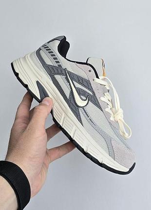 Сірі кросівки унісекс nike initiator grey black white х найк 36