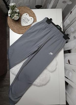 Утеплені спортивні штани від nike оригінал 12-13 років (147-158)