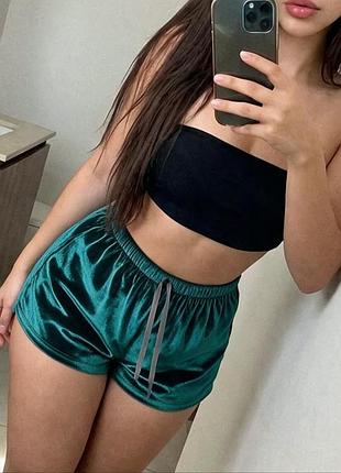 Изумрудный мягкий велюр 💚 шелковистые шорты 👑 женские велюровые шорты 💫 на резинке l / xl