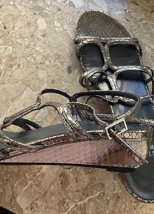 Stuart weitzman босоніжки