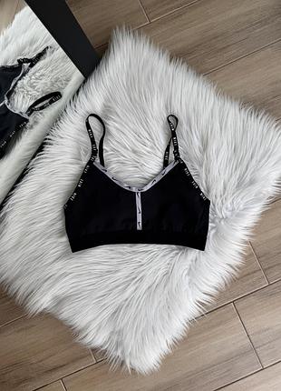 Спортивный топ nike