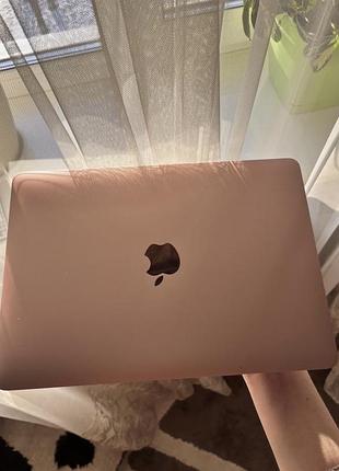 Продаю macbook retina 12" (2017)