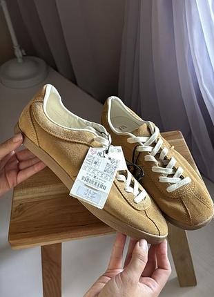 Новые замшевые кеды кроссовки zara трендовые горчичные / рыжие
