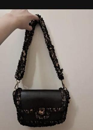 Сумка жіноча guess cristi чорна через плече з хутром