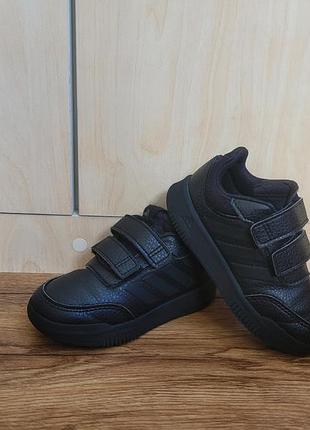Кросівки adidas 25 розмір