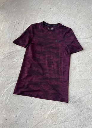 Спортивна футболка under armour threadborne
