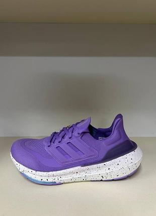 Жіночі кросівки adidas ultraboost light