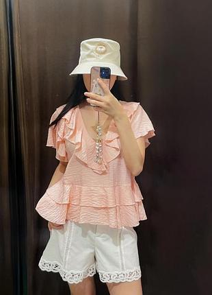 Легкая свет розовая футболка zara с воланами s