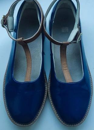 Детские лакированные туфли clarks