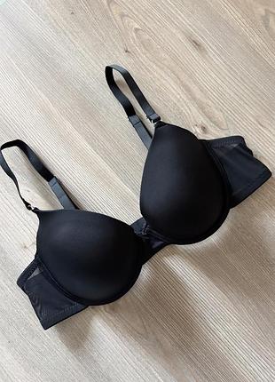 Чорний базовий гладенький бюстгальтер primark