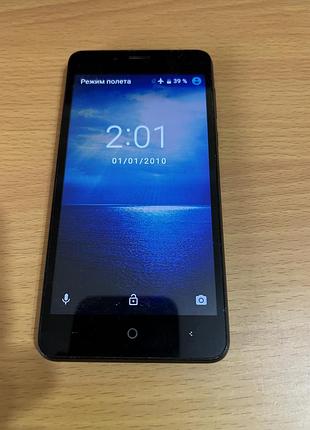 Смартфон ergo maximum b501 dual sim black батарея 4000 мач, хорошое состояние