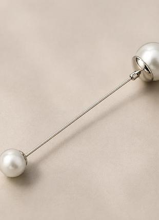 Брошка шпилька серебристая с жемчугом уценка бижутерия