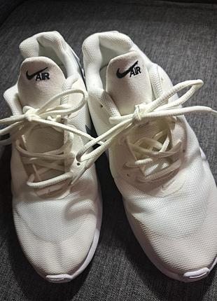 Кроссовки белые nike